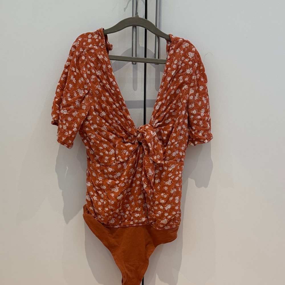 Floral Knot-Front Bodysuit - Orange
